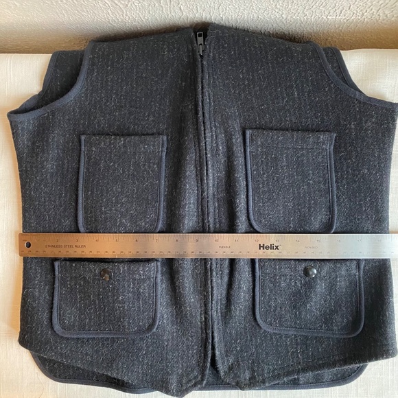 Mens Woolrich charcoal chalk stripe wool vest with zip front and pockets Sz S - Picture 12 of 13
